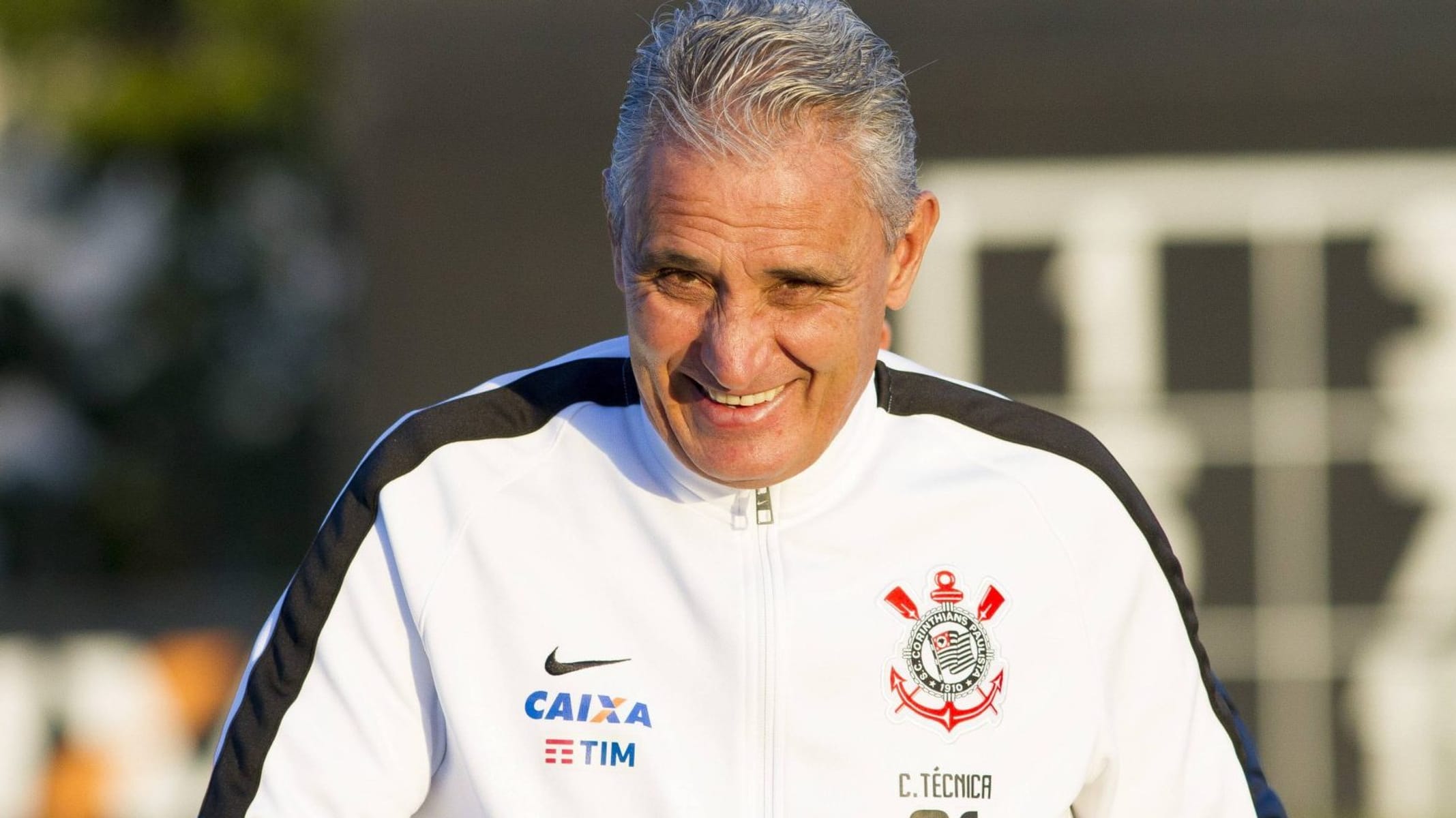 Corinthians busca novo técnico após demissão de Dorival e avalia Tite, Diniz e outros nomes livres no mercado