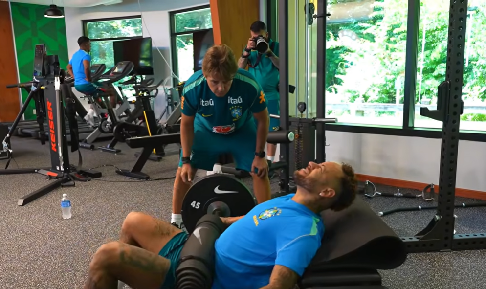 Neymar tem recuperação abaixo do esperado e segue como desfalque da Seleção na Copa do Mundo