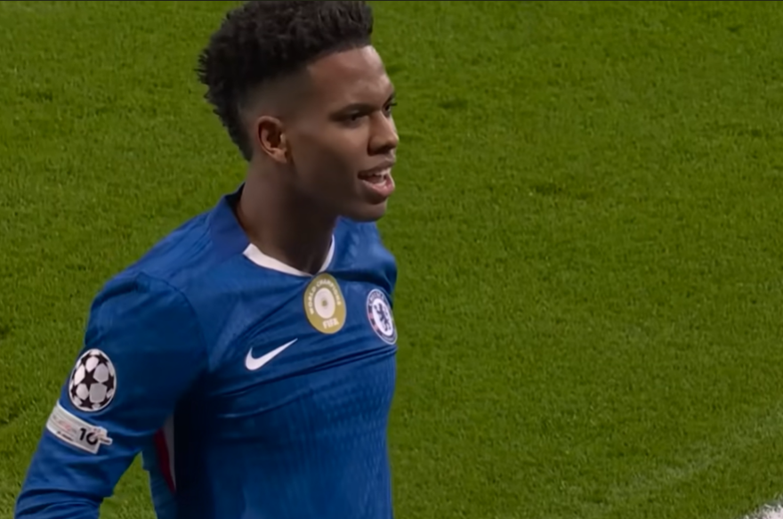 Estêvão mantém tratamento sem cirurgia após corte da Copa do Mundo