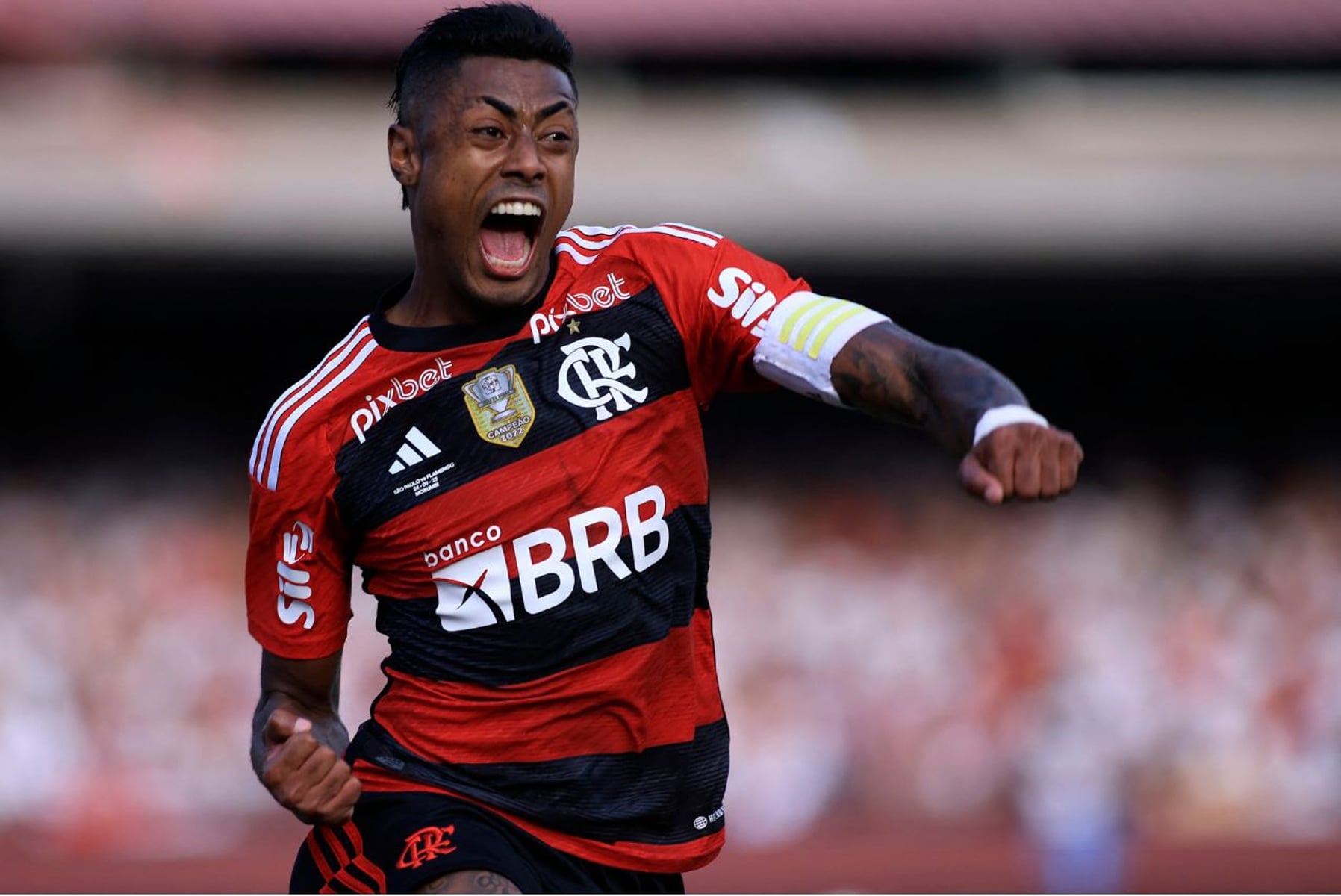 Flamengo encaminha renovação de Bruno Henrique até 2027 e mantém ídolo no elenco