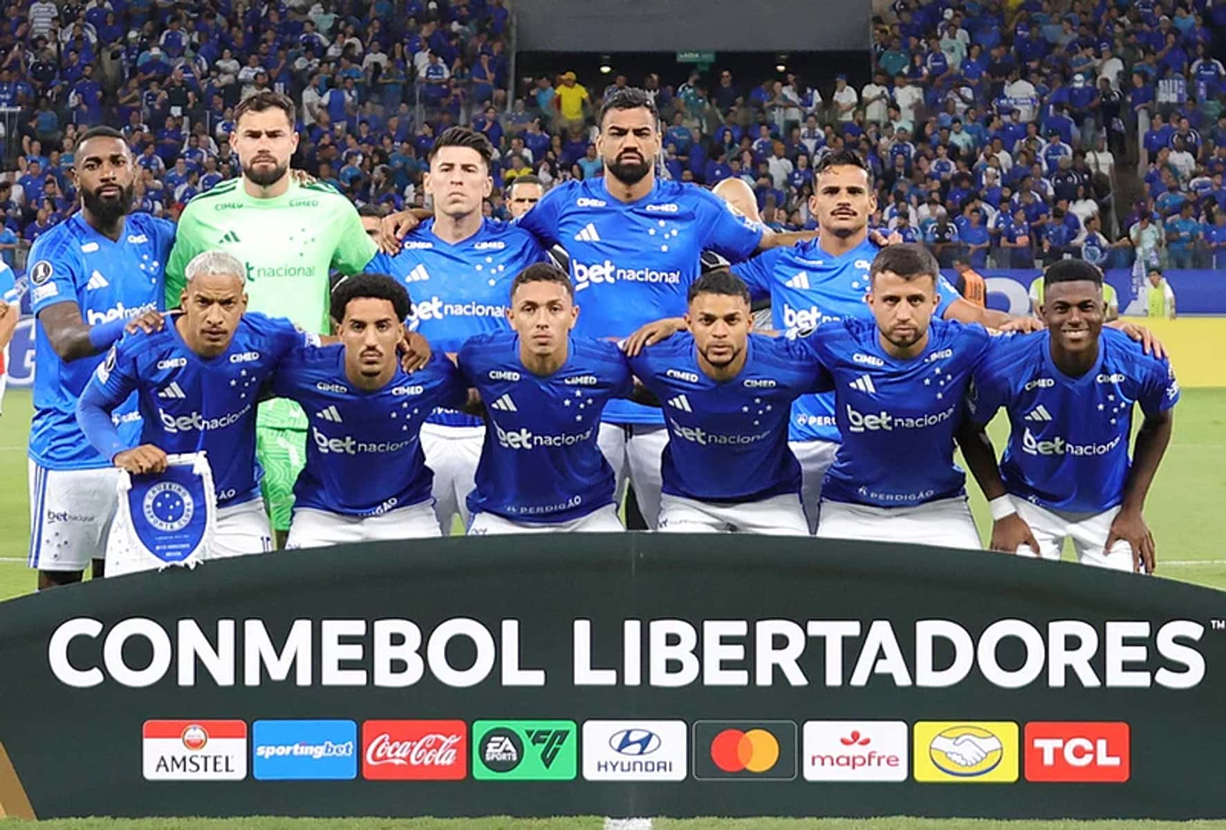 Cruzeiro perde para Universidad Católica no Mineirão e vê torcida criticar atuação defensiva na Libertadores