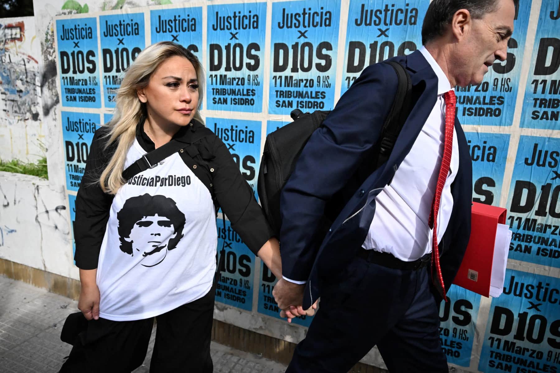 Julgamento pela morte de Maradona é retomado na Argentina e reacende debate sobre negligência médica