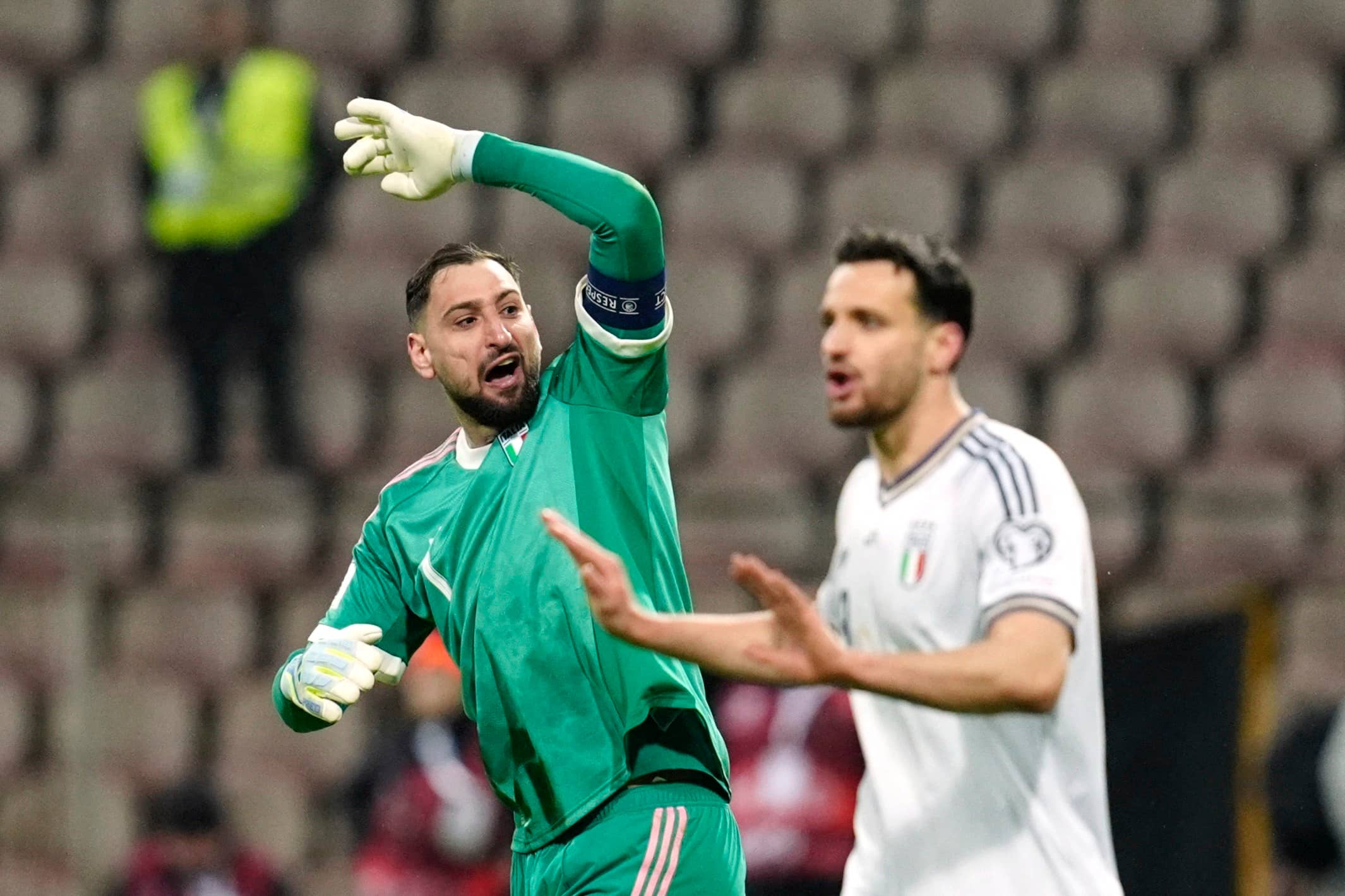 Donnarumma se emociona após eliminação da Itália e nega bônus: “Nunca pedi um euro”