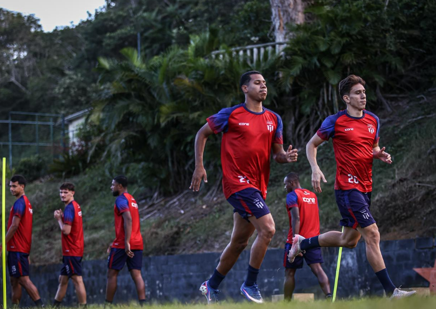 Maricá sobe a serra para defender liderança da Série A2 diante do Serrano
