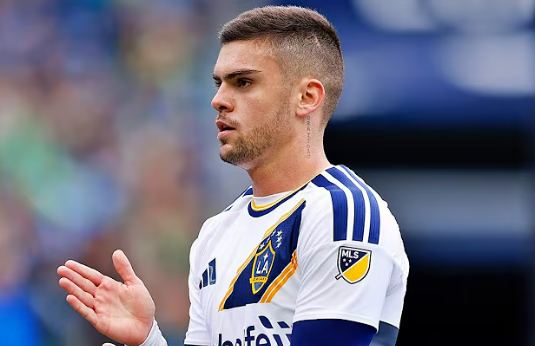 Cruzeiro avança por Gabriel Pec e negocia reforço com o LA Galaxy em nova estratégia de mercado