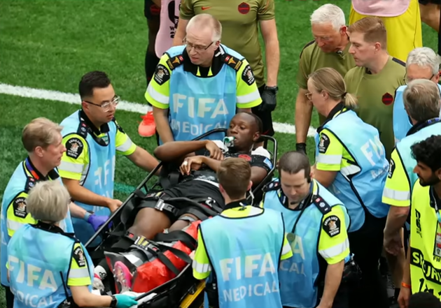 Lesão grave de Koné choca a Copa do Mundo e comove jogadores do Canadá