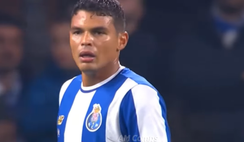 Thiago Silva pode voltar ao Milan para última temporada da carreira, diz site