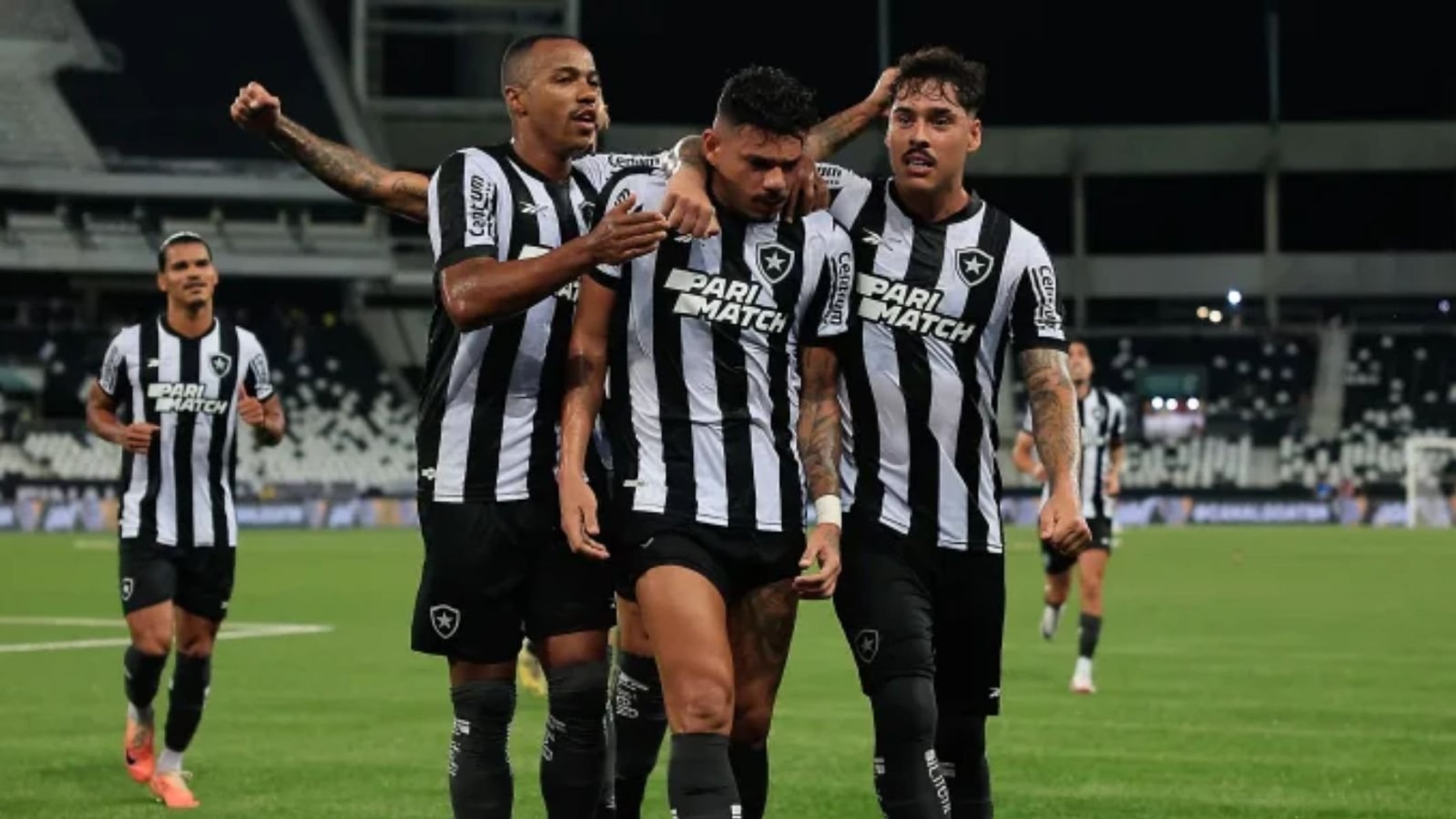 Botafogo encaminha acerto com Franclim Carvalho e aposta em “nome da casa” para reagir no Brasileirão