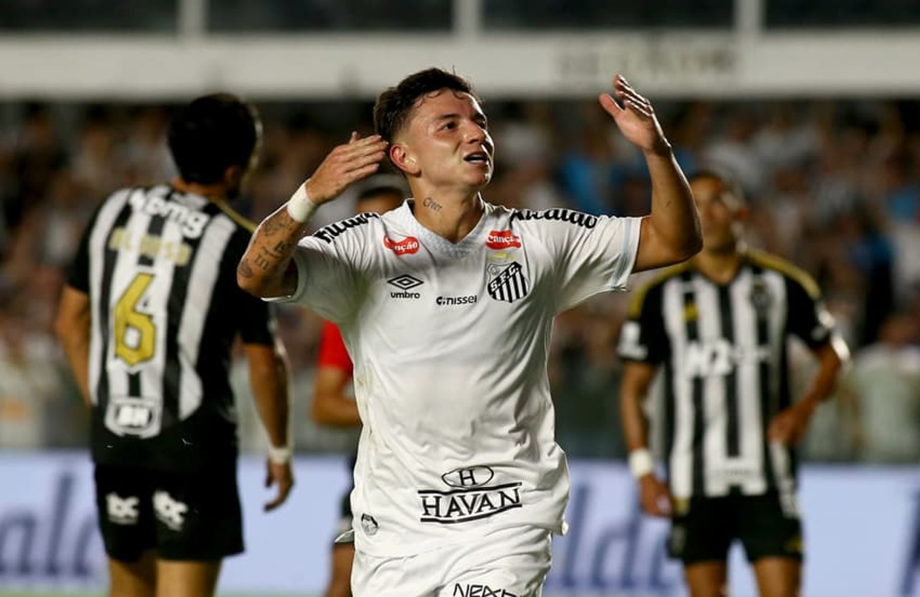 Santos x Atlético-MG: pressão, retornos importantes e duelo decisivo na Vila pelo Brasileirão