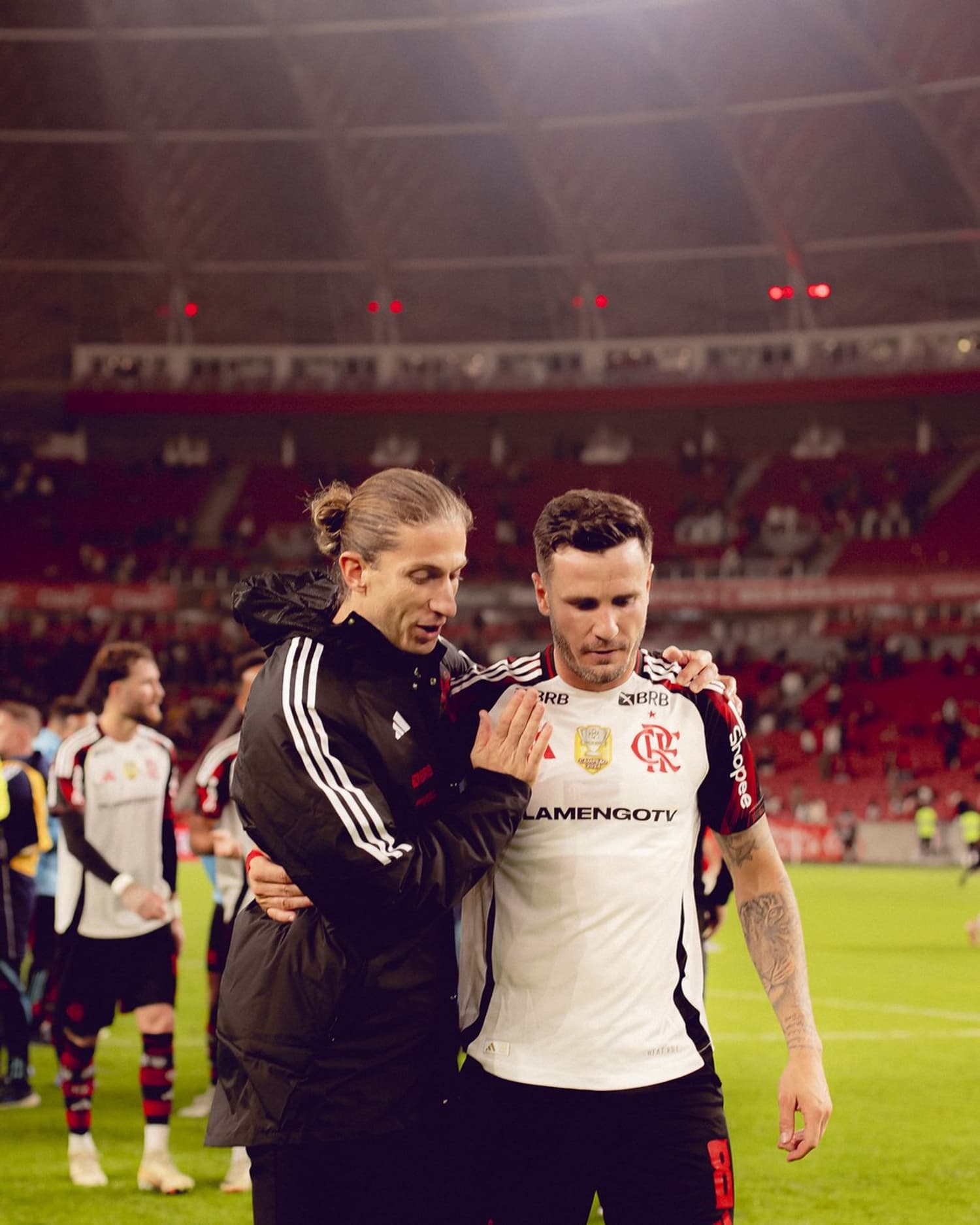 Saúl critica saída de Filipe Luís do Flamengo e aponta “imediatismo” no futebol