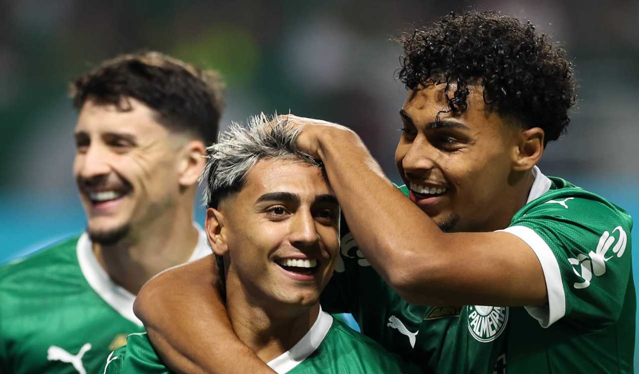 Palmeiras vence Grêmio com dois de Marlon Freitas e dispara na liderança do Brasileirão