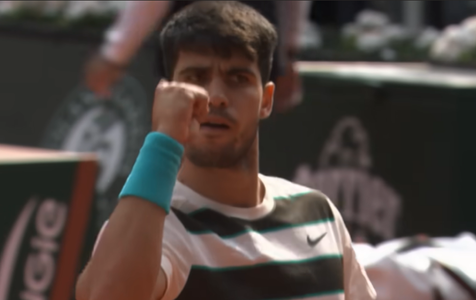 Carlos Alcaraz anuncia ausência em Wimbledon por lesão no punho