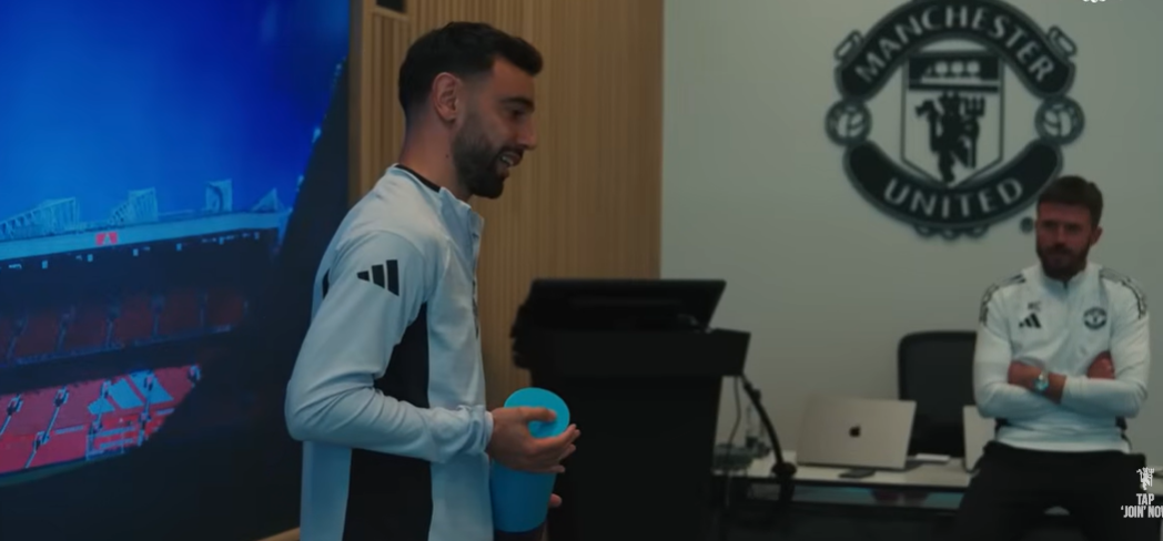 Bruno Fernandes é eleito craque da Premier League e iguala recorde histórico de assistências