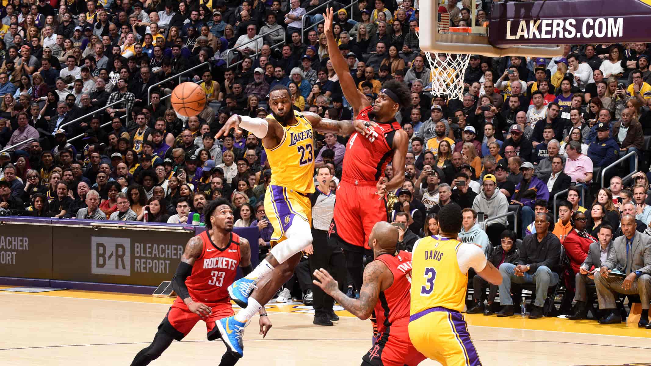 LeBron decide, Lakers vencem Rockets e abrem 2 a 0 nos playoffs da NBA mesmo sem Doncic e Reaves