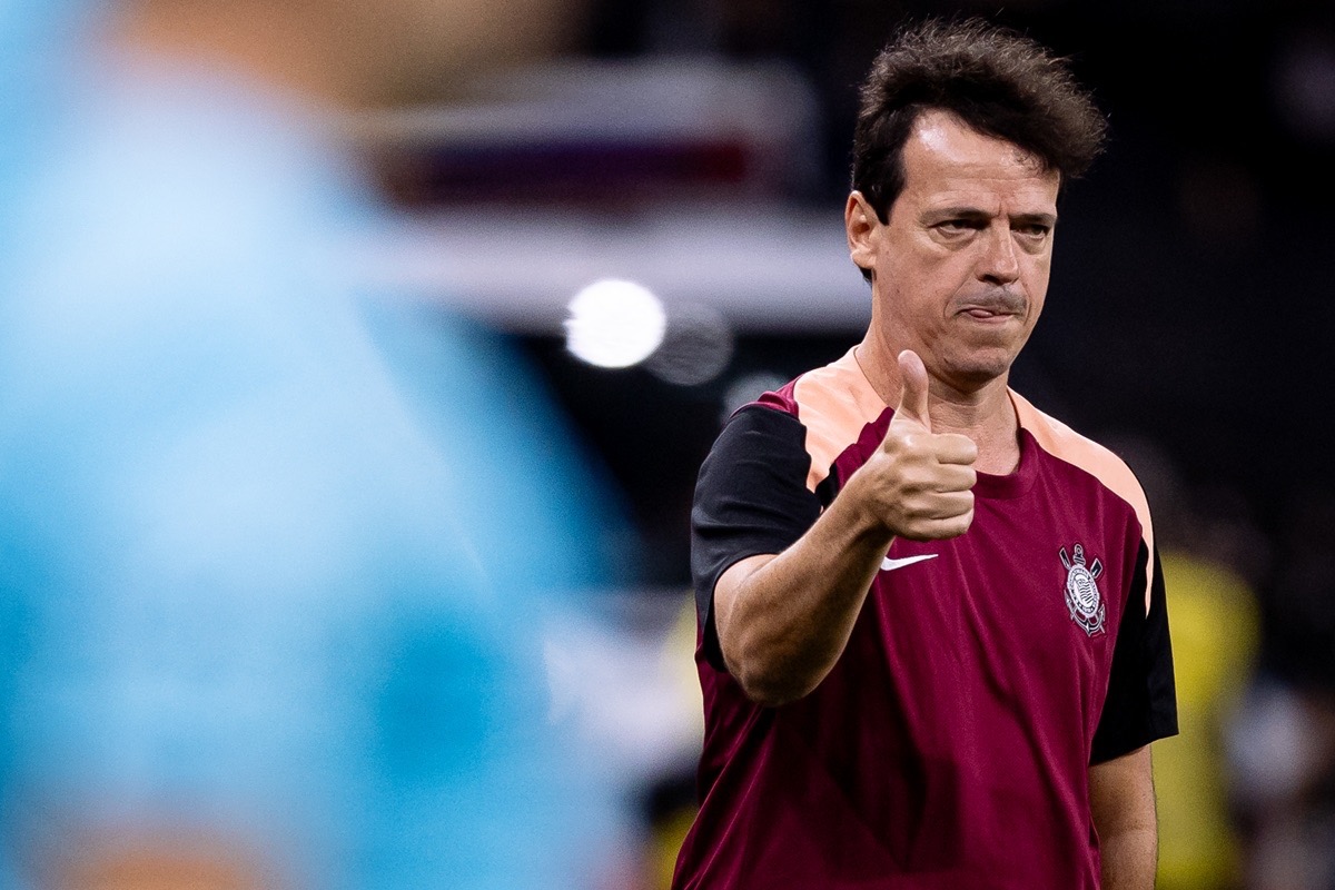 Corinthians vence Santa Fe, mantém 100% na Libertadores e Diniz destaca “fome de vencer” do elenco