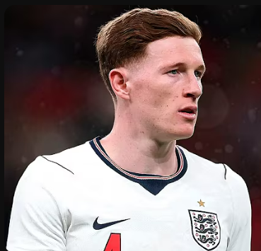 Manchester City acerta contratação recorde de Elliot Anderson por R$ 806 milhões