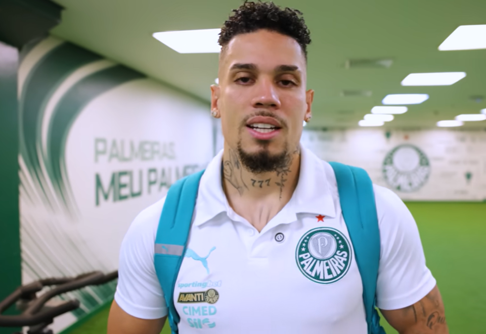STJD pune Paulinho por comemoração contra o Flamengo