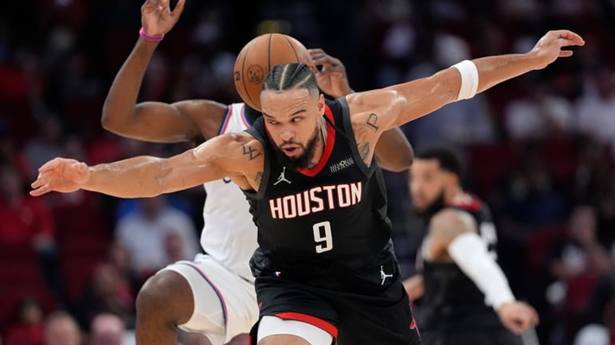 Rockets reagem, vencem Lakers e evitam eliminação nos playoffs da NBA; série segue 3 a 1