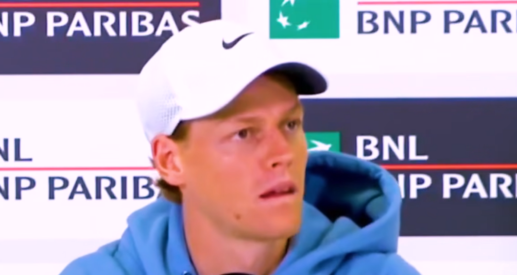 Sinner supera Medvedev em batalha interrompida pela chuva e vai à final do Masters de Roma