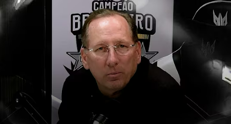 Botafogo oficializa saída de John Textor do Conselho da SAF após decisão em assembleia