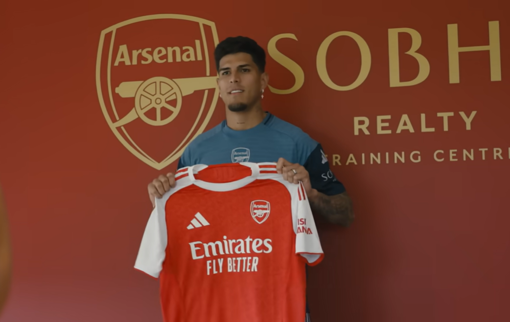 Arsenal confirma compra de Piero Hincapié em negócio milionário após título da Premier League