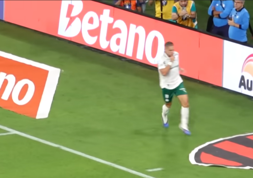 STJD denuncia Paulinho após provocação ao Flamengo; Leonardo Jardim e Carrascal também serão julgados