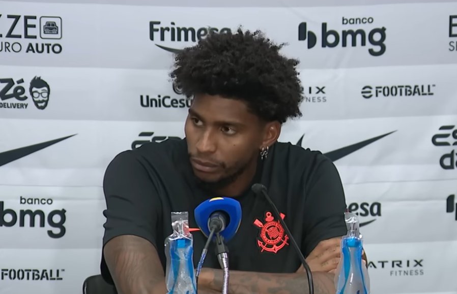 Hugo Souza lamenta ausência na convocação da Copa e reforça apoio à Seleção Brasileira