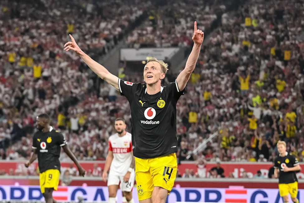 REVIEW: Dortmund Take Bundesliga Lead as Bayern Hit Seven and Leverkusen Sink Leipzig