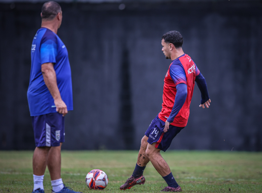 Maricá F.C inicia disputa da semifinal contra o Resende em busca de vaga na decisão