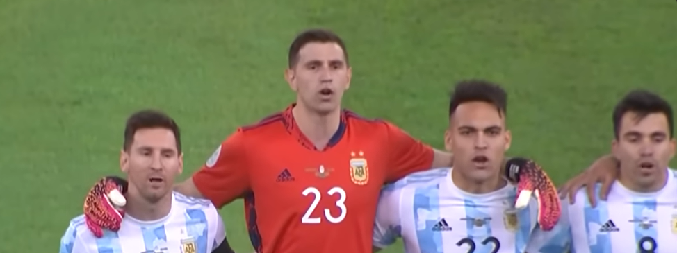 Dibu Martínez desabafa após vice da Argentina e admite possível despedida da seleção
