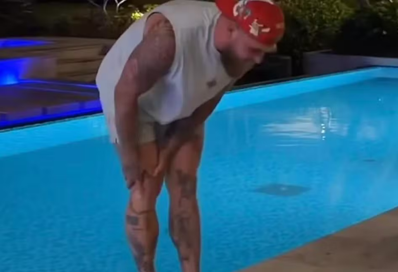 Jake Paul ironiza lesão de Conor McGregor após UFC 329: "Resumo para quem não assistiu"