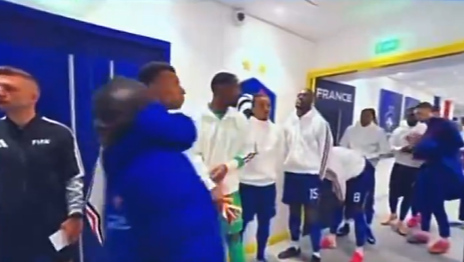 Vídeo de Mbappé e Kanté viraliza e levanta rumores sobre clima na seleção da França
