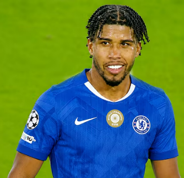 Andrey Santos acerta com o Manchester United e está perto de deixar o Chelsea, diz portal