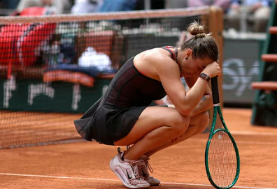 Roland Garros: número 1 do mundo, Aryna Sabalenka sofre virada e dá adeus ao torneio