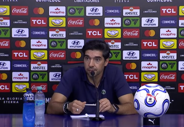 Abel Ferreira explica gesto polêmico após gol do Palmeiras: “Cobro porque sei do potencial”