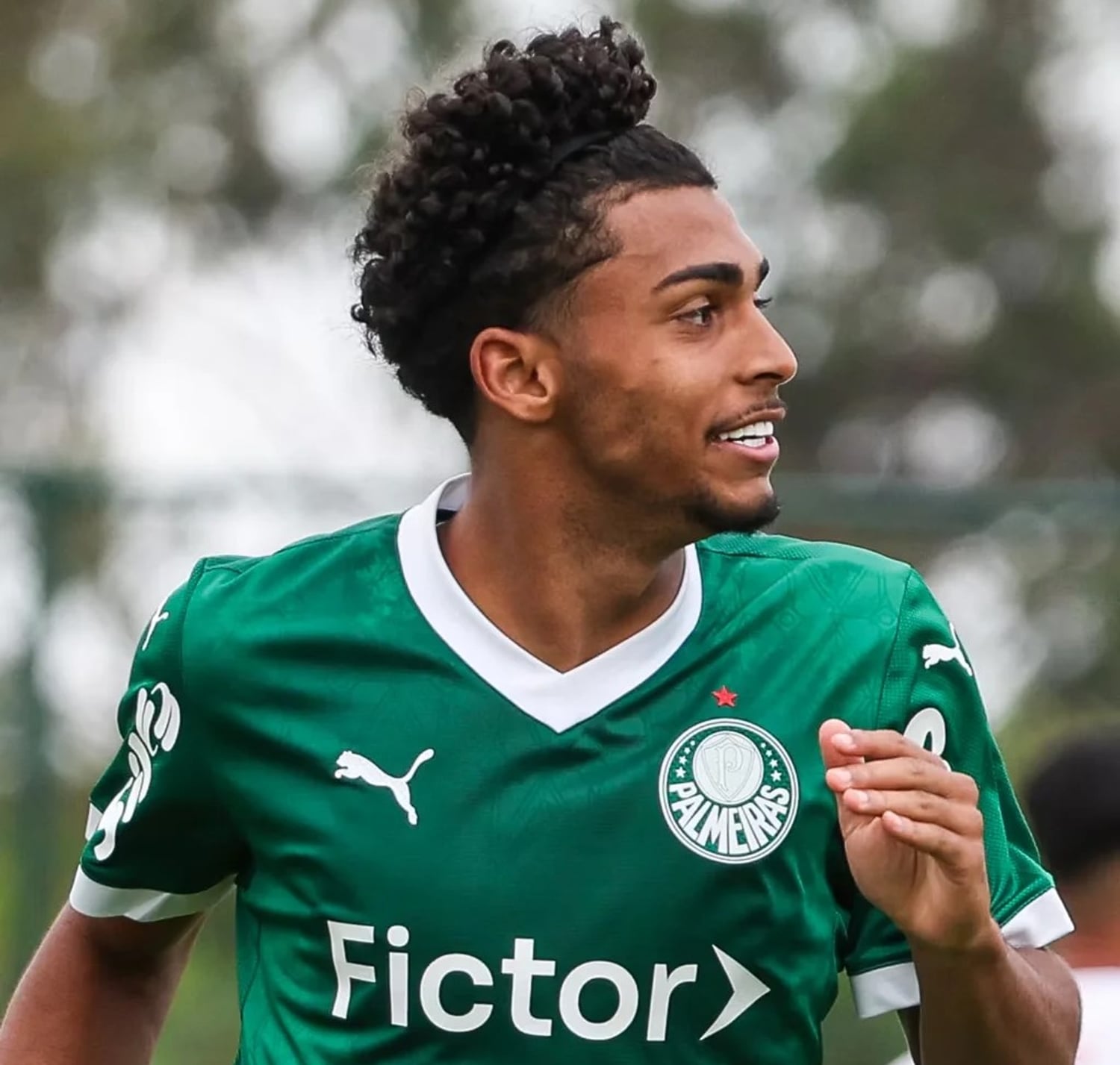 Palmeiras denuncia agressão a Luighi após clássico com o Corinthians e promete ação no Jecrim