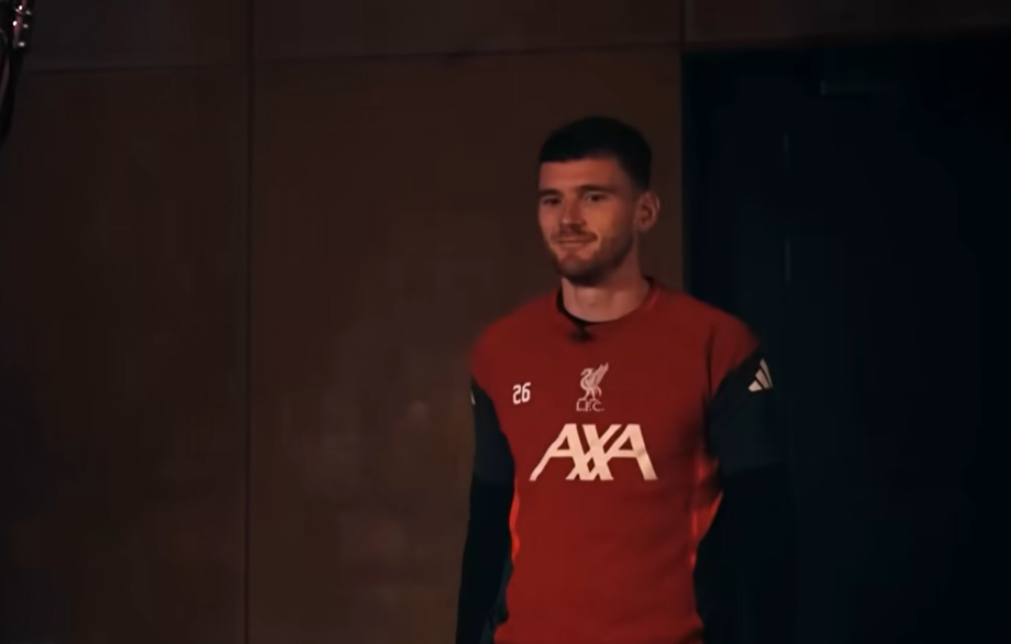 Tottenham anuncia Andy Robertson e reforça elenco com ídolo do Liverpool