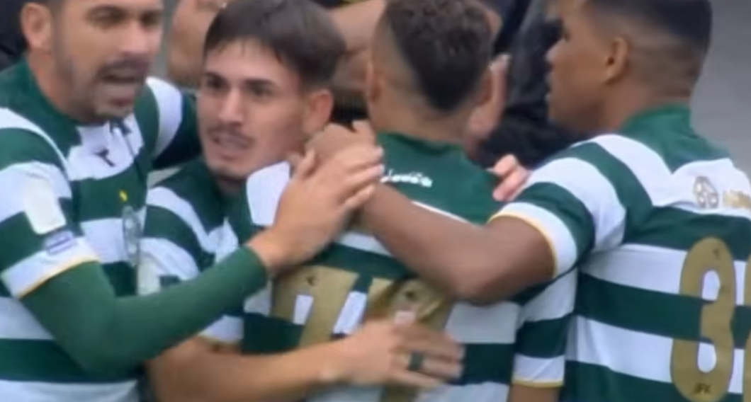 Coritiba atropela o Santos e se aproxima do G-6 do Brasileirão