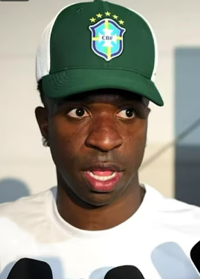 Rivaldo critica escolha de Bruno Guimarães em pênalti e diz que Vini Jr. deveria ter assumido responsabilidade