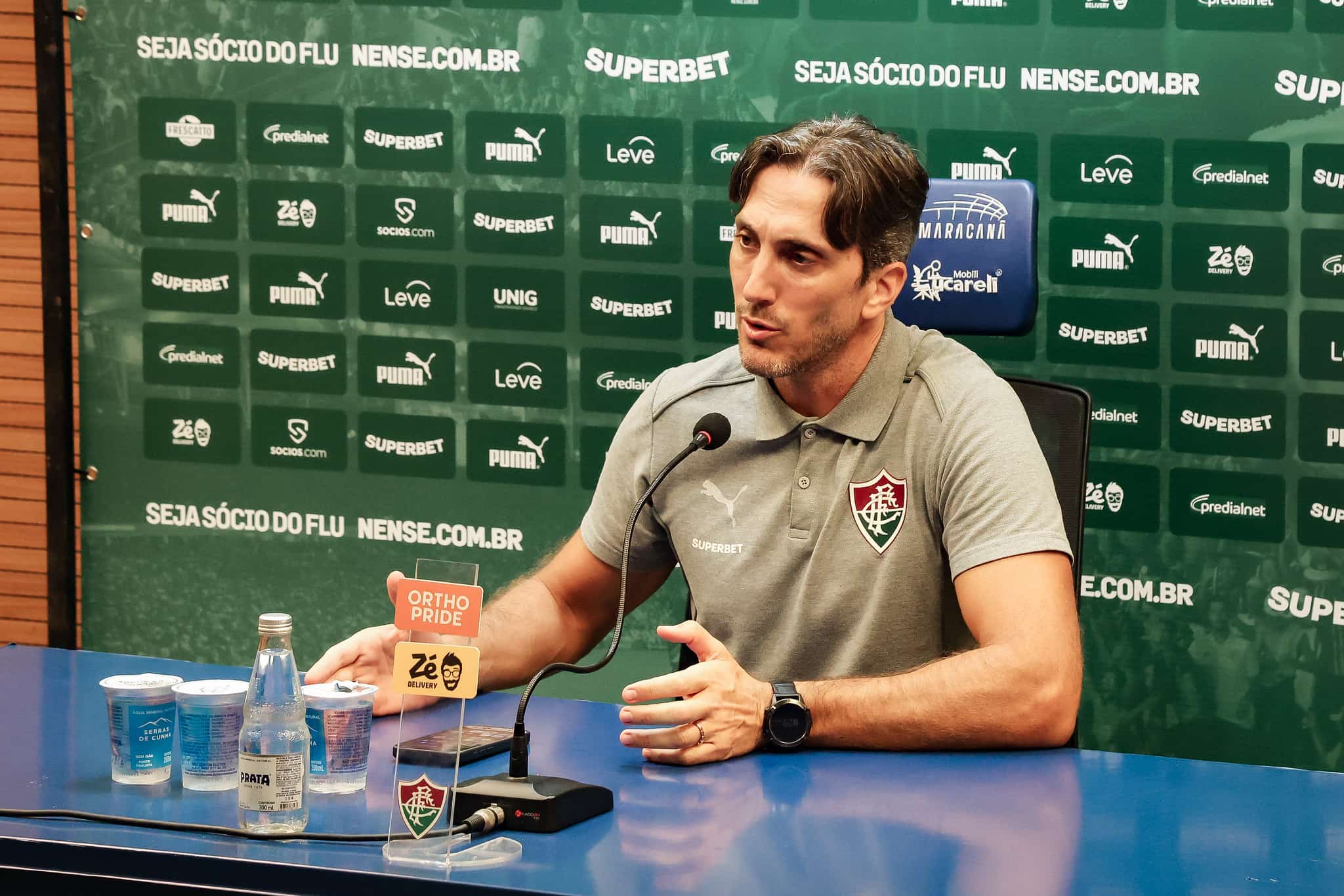 Zubeldía assume culpa por derrota do Fluminense para o Flamengo e minimiza polêmica sobre adiamento do clássico