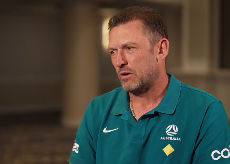 Austrália renova com Tony Popovic até 2027 às vésperas da estreia na Copa do Mundo