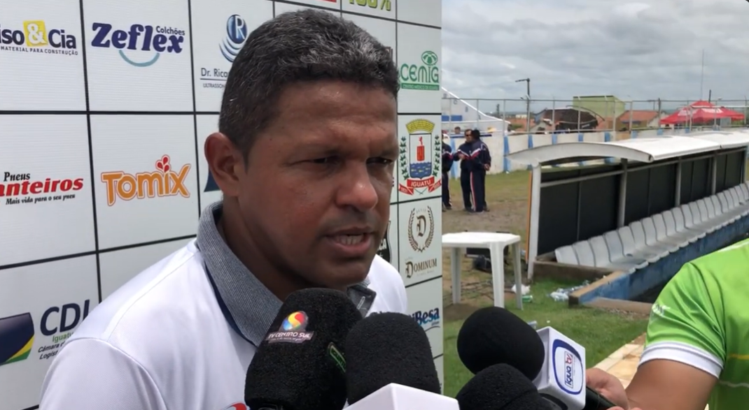 Sousa oficializa saída do técnico Washington Luiz
