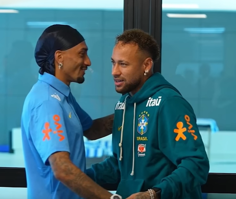 Neymar sofre lesão na panturrilha e vira dúvida para estreia do Brasil na Copa do Mundo