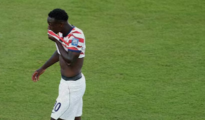 Caso Balogun: decisão que anulou suspensão teria sido tomada por um único dirigente da Fifa