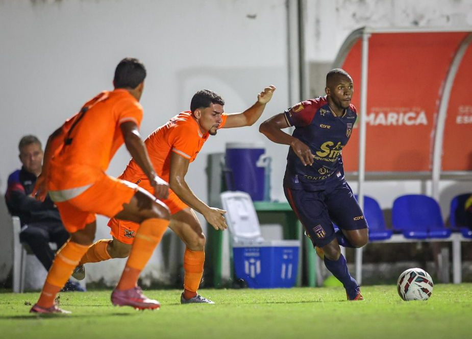 Heltton retorna após 10 meses, marca no fim e coloca o Maricá F.C no G-4 da Série D