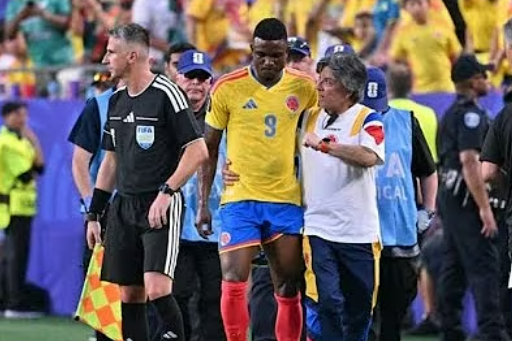 Colômbia perde Jhon Córdoba por lesão e atacante está fora do restante da Copa do Mundo