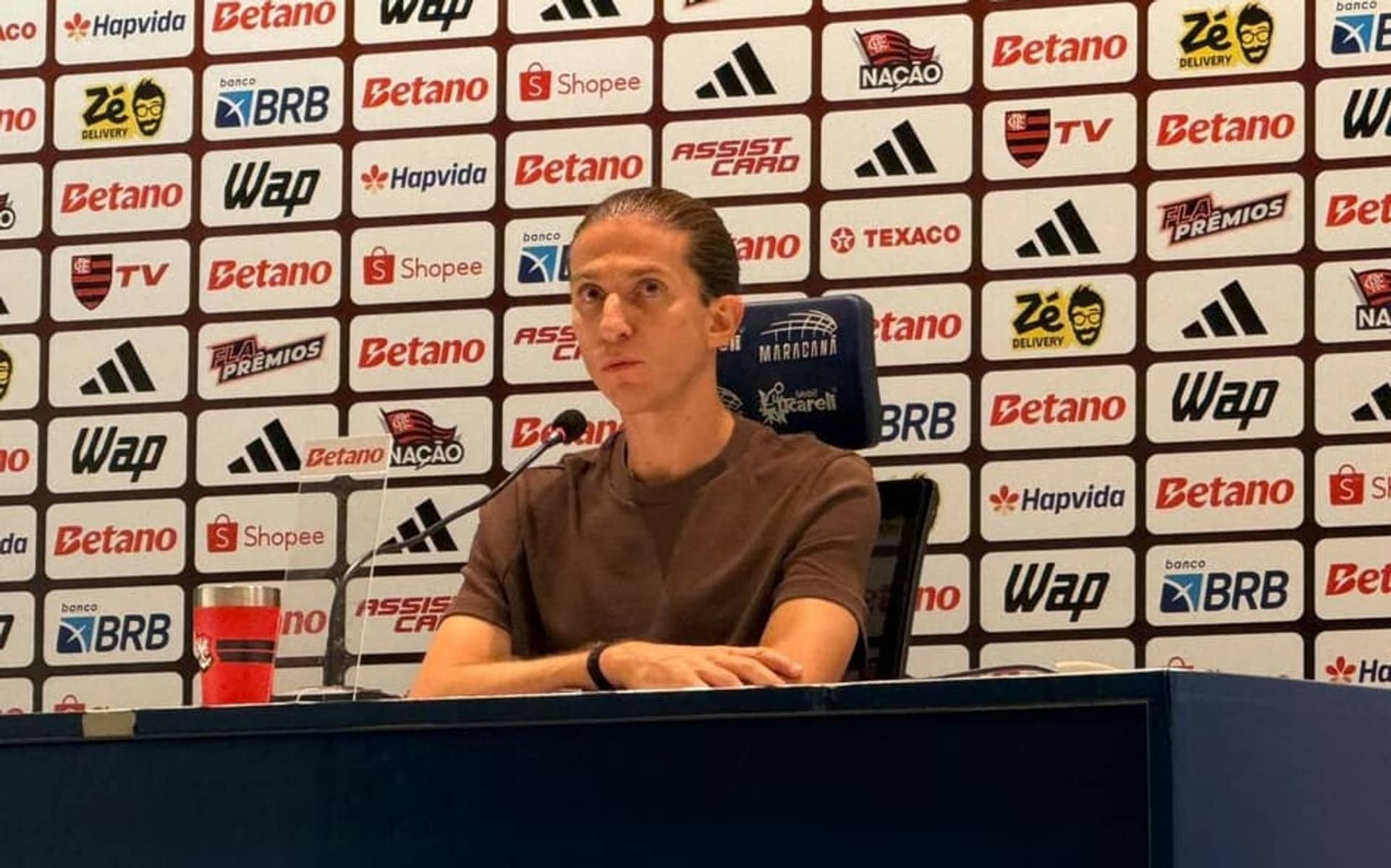 Filipe Luís mira Europa após saída do Flamengo: estudos, planejamento e ambição marcam novo ciclo na carreira