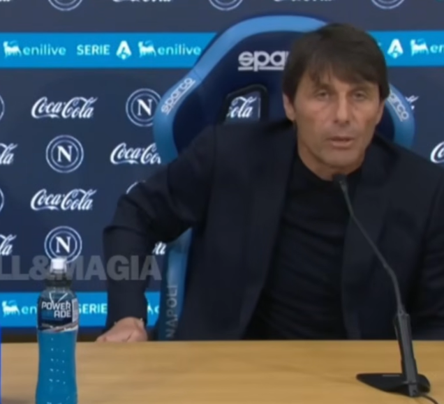 Napoli confirma saída de Antonio Conte após discussão pública com presidente do clube