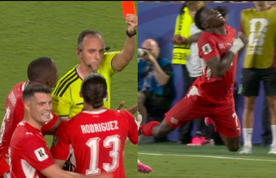 Embolo é expulso após revisão do VAR e deixa campo aos prantos contra a Argentina