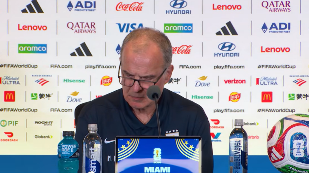 Marcelo Bielsa deixa seleção do Uruguai com desabafo após eliminação na Copa do Mundo 2026